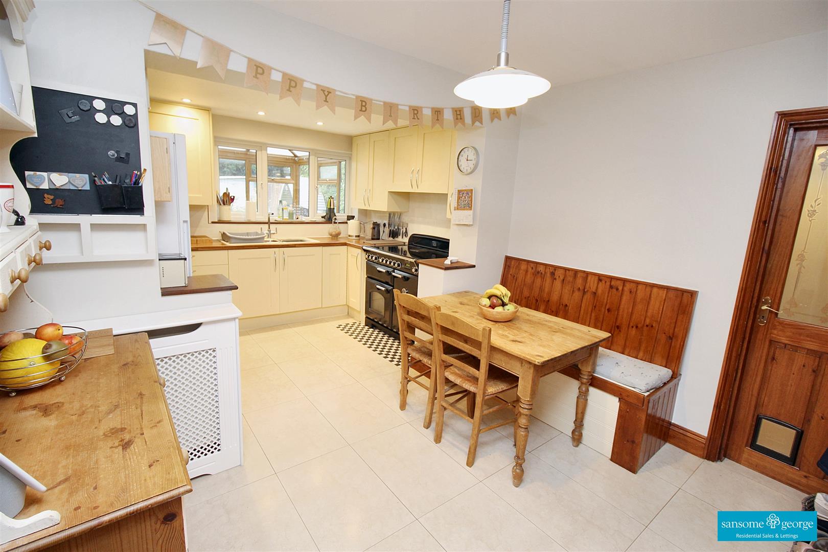 4 bed property in Westwood Road, Tilehurst